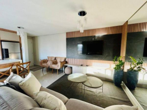 Apartamento novo em Foz, ao lado do Shopping JL